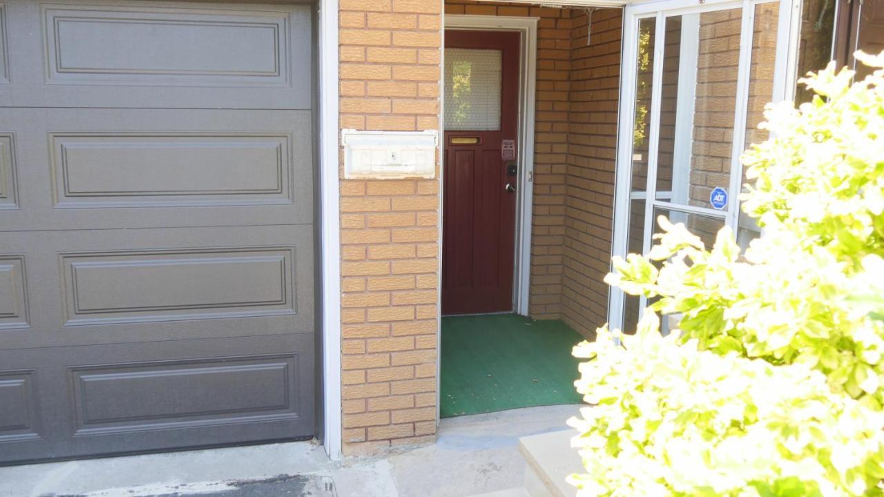 Applewood Gardens Apartment Mississauga Exterior photo