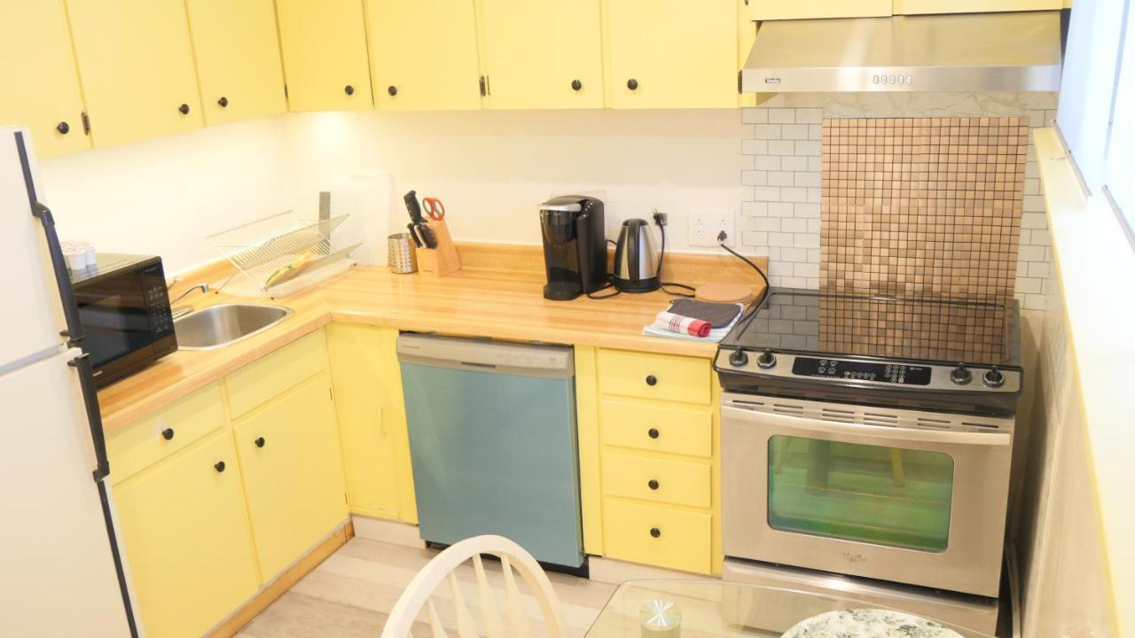 Applewood Gardens Apartment Mississauga Exterior photo